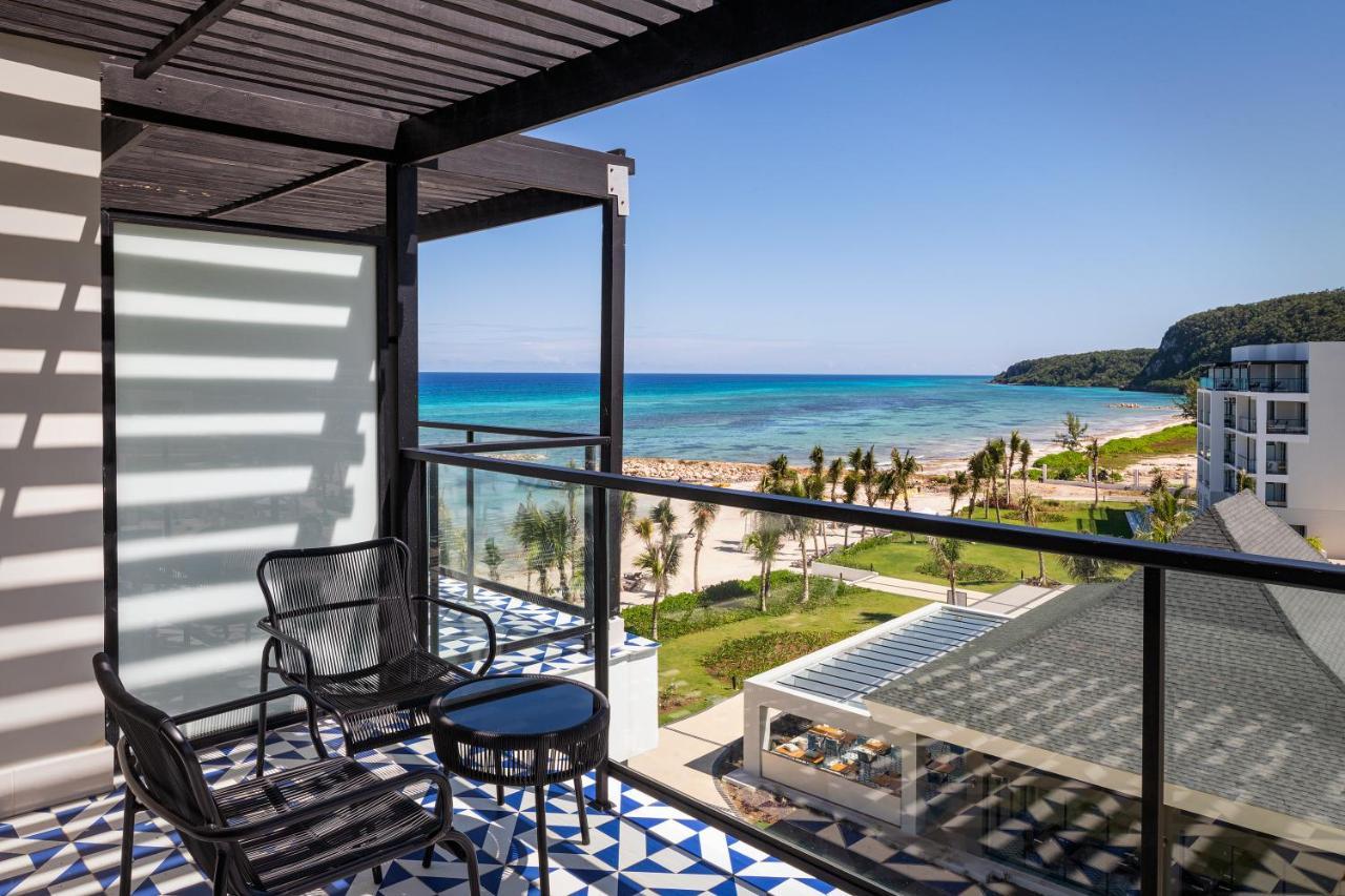 Ocean Eden Bay (Adults Only) Otel Spring Rises Dış mekan fotoğraf View from a room at the hotel