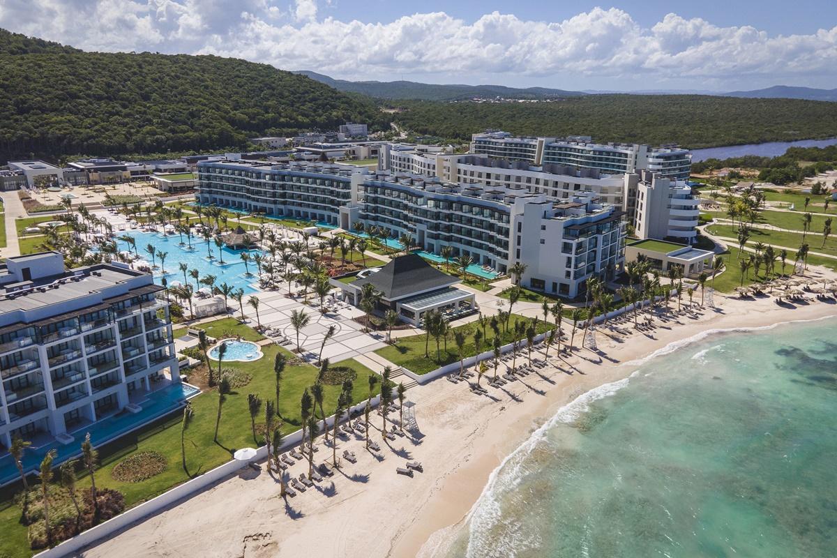 Ocean Eden Bay (Adults Only) Otel Spring Rises Dış mekan fotoğraf Hard Rock Hotel in Montego Bay, Jamaica