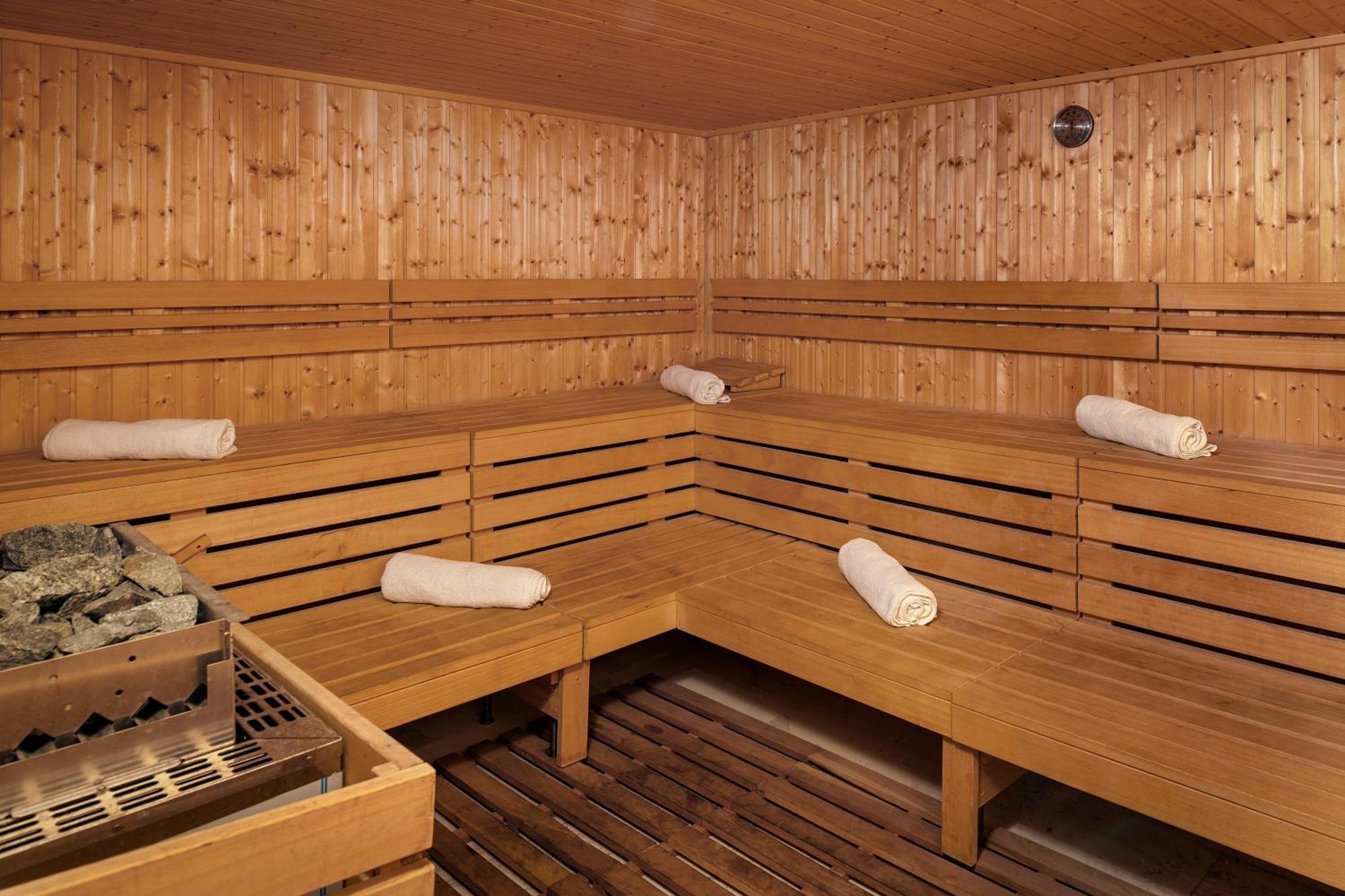 Ocean Eden Bay (Adults Only) Otel Spring Rises Dış mekan fotoğraf A Finnish sauna