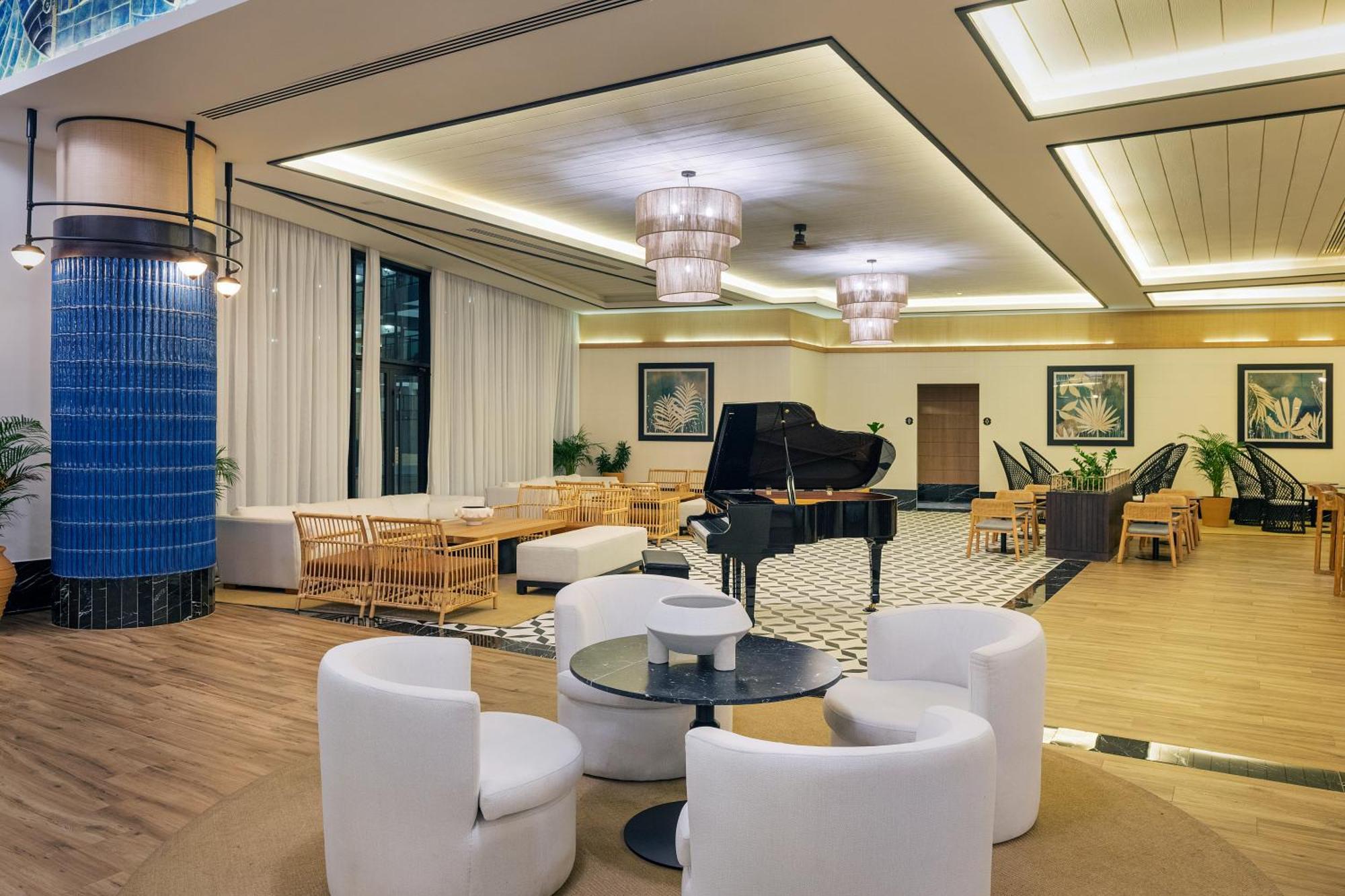 Ocean Eden Bay (Adults Only) Otel Spring Rises Dış mekan fotoğraf The lounge at the airport